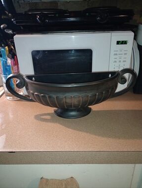 Vintage Syroco Brown Plastic Wall Planter